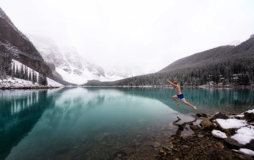 7 Cold Plunge Benefits That Make You Feel Amazing Every Day